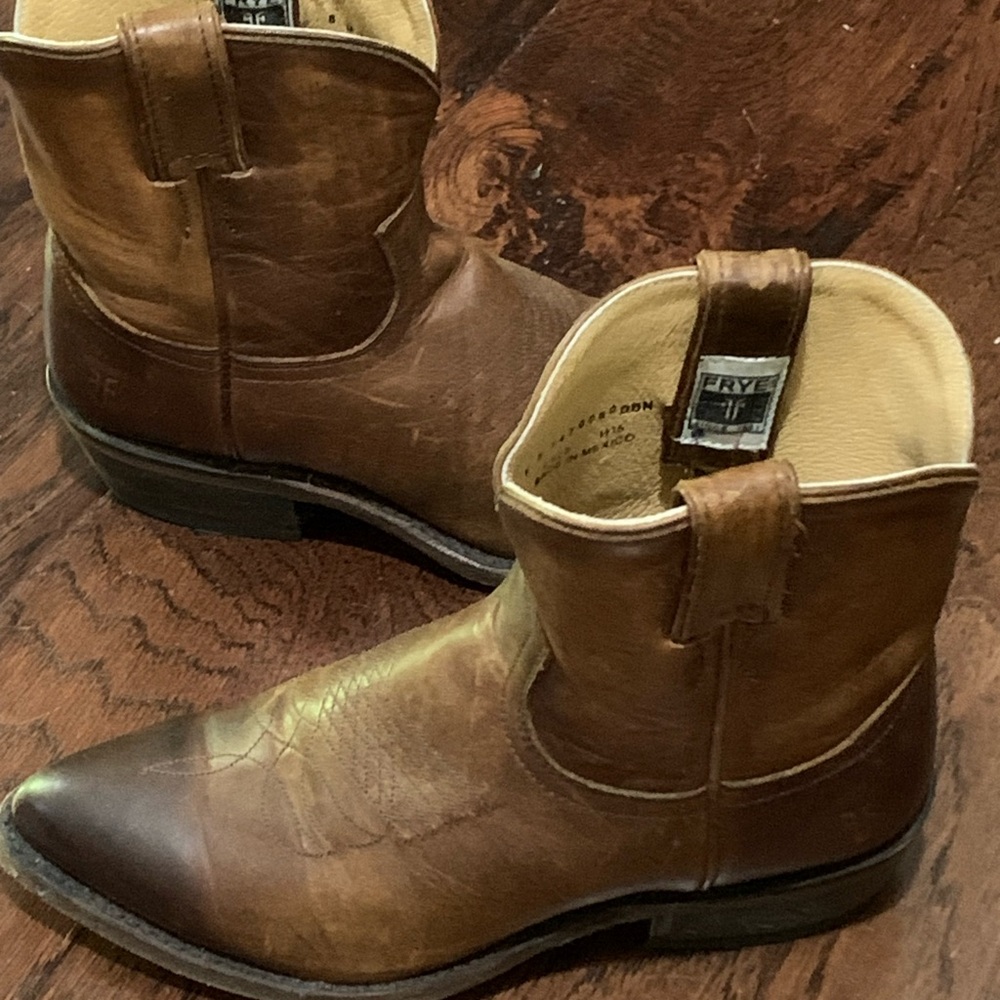 Frye Billy Short Boots Size 8